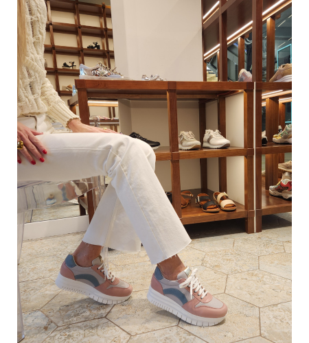 LINDSEY MILANO ROSE DEPORTIVA SNEAKER.