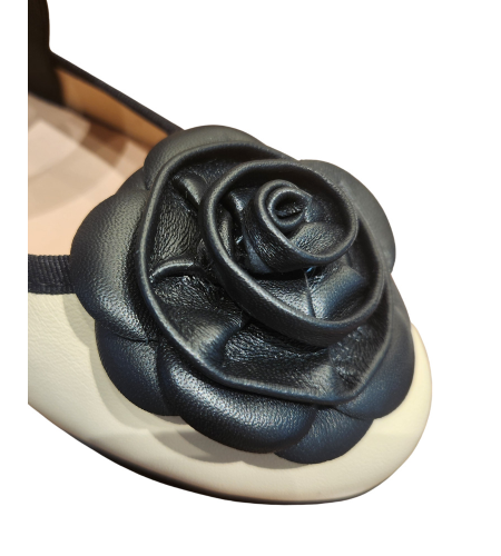 LINDSEY EMILY ECRU NOIR BAILARINA PIEL.