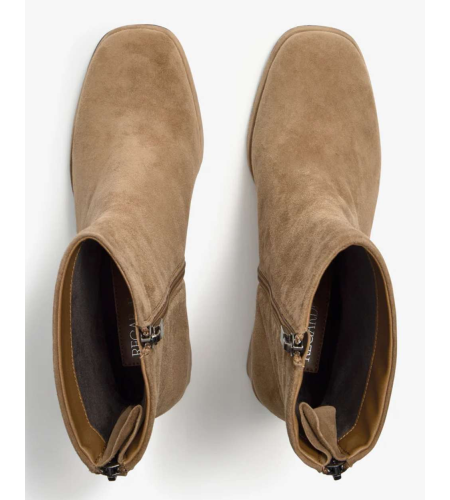 REGARDE LE CIEL BOTIN ANALISA FANGO.