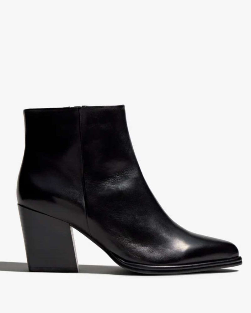 REGARDE LE CIEL BOTIN EITHER BLACK.