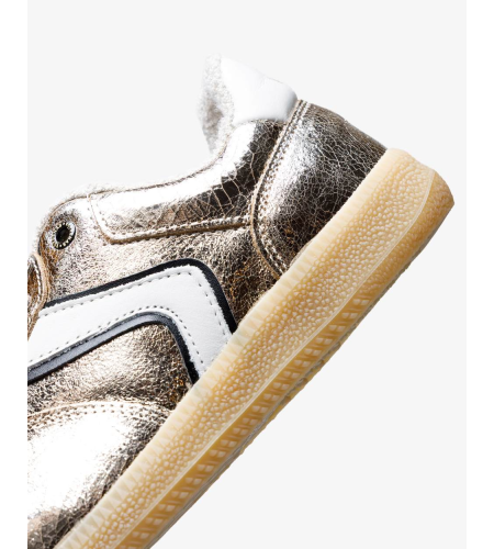 VERBENAS DEPORTIVAS MODELO SORA BRECK FW ORO.